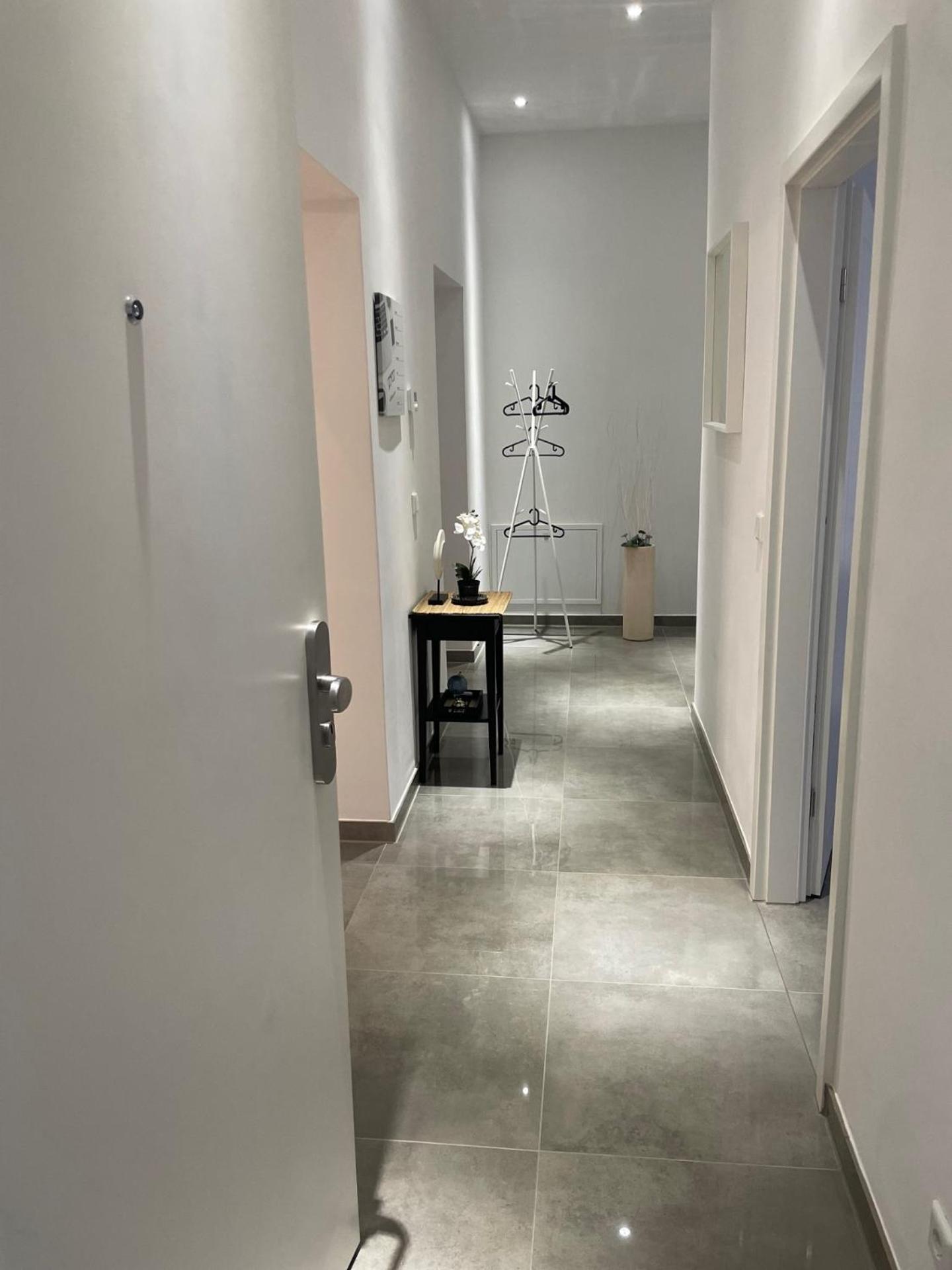 וופרטל Perfekt Fuer Geschaeftsreisende Komfort Eleganz Und Erstklassiges Wlan In Zentraler Lage מראה חיצוני תמונה